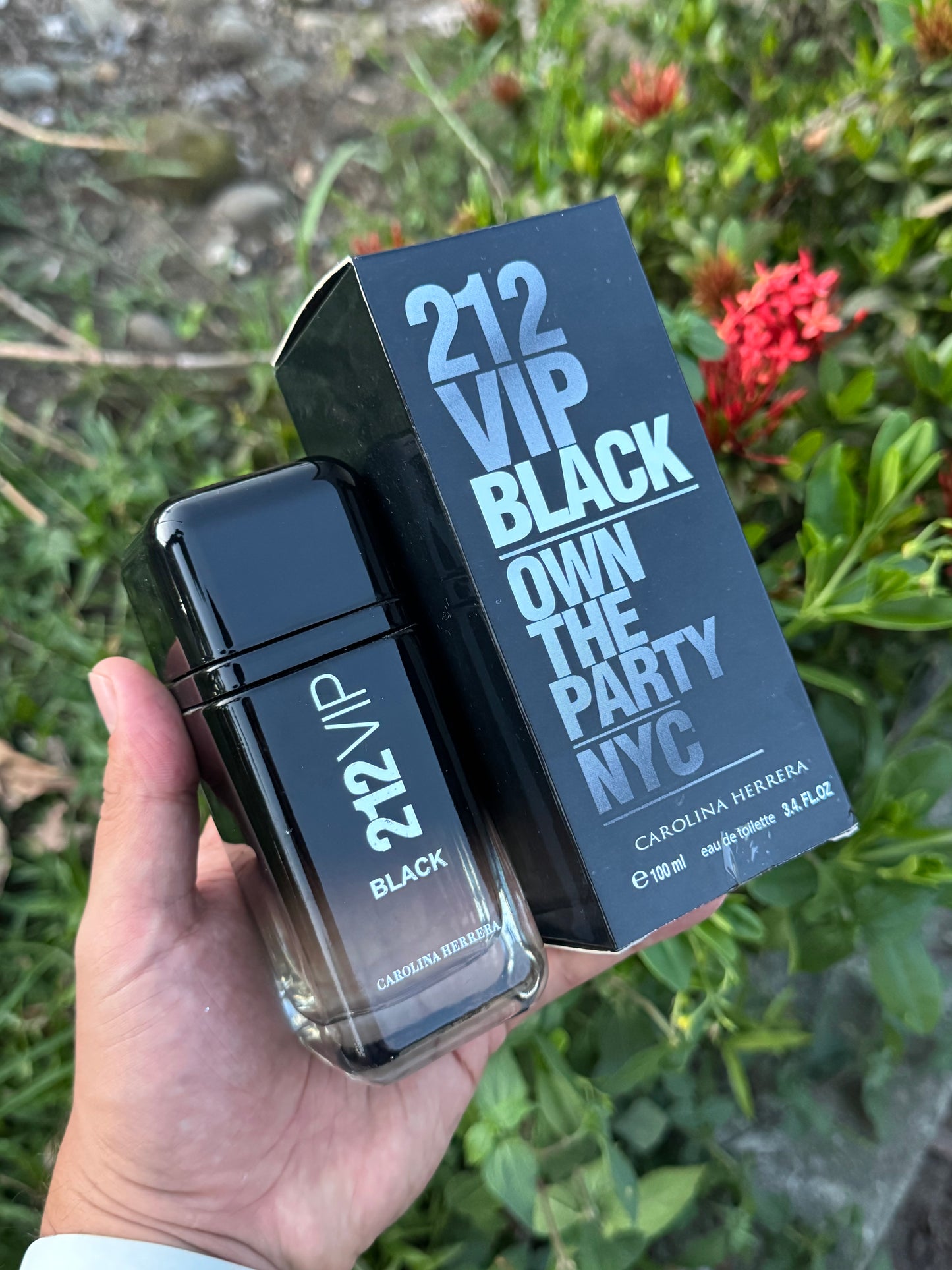 212 VIP Black Men By Carolina Herrera 100ml