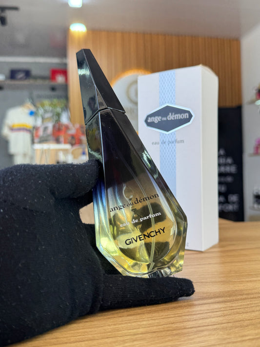 Angel y Demonio by Givenchy 100ml
