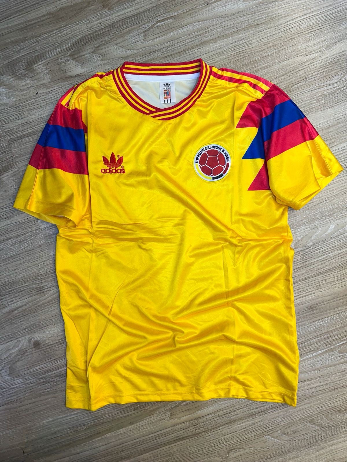 Camiseta Colombia Retro 1990 - Amarilla