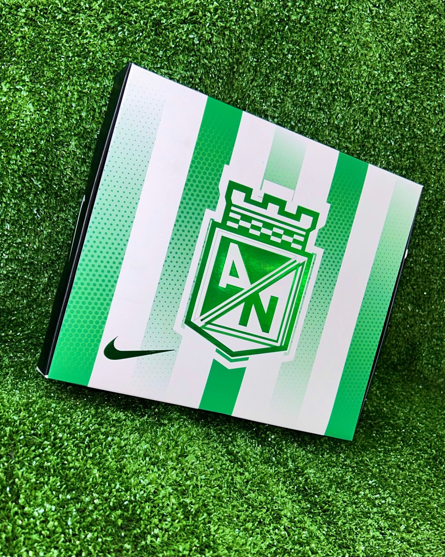 Caja de lujo Atlético Nacional F.C