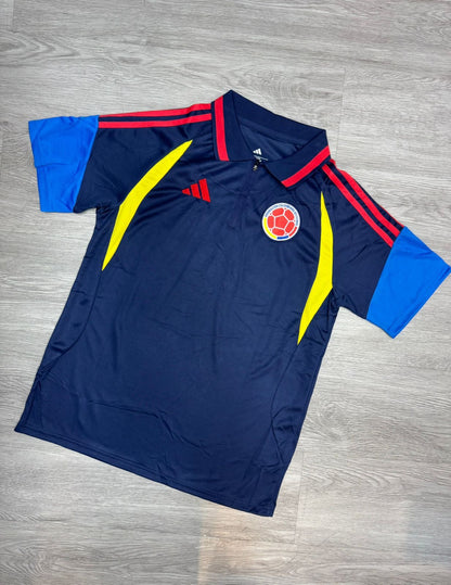 Camiseta presentación tipo polo azul Colombia Mundial 2026