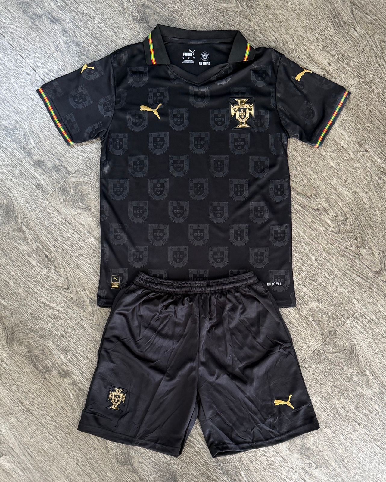 Uniforme Portugal Pantera Negra - Niño