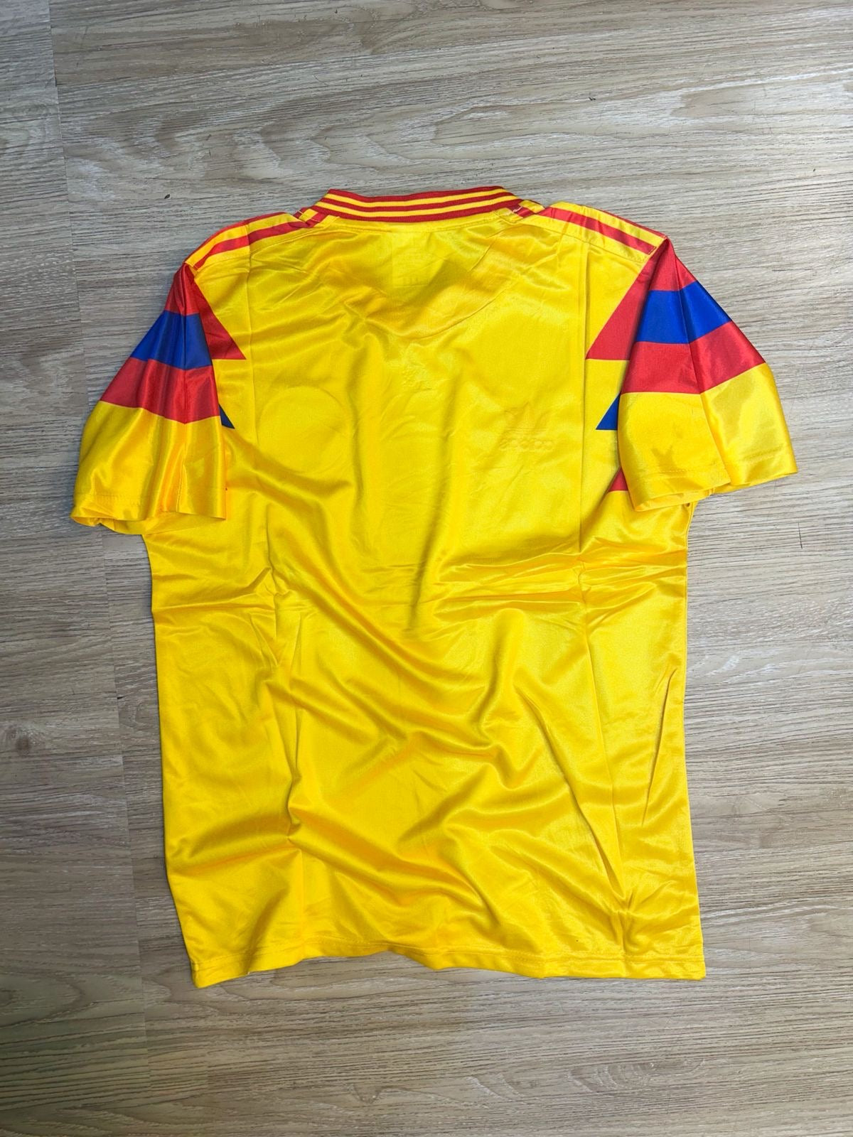 Camiseta Colombia Retro 1990 - Amarilla